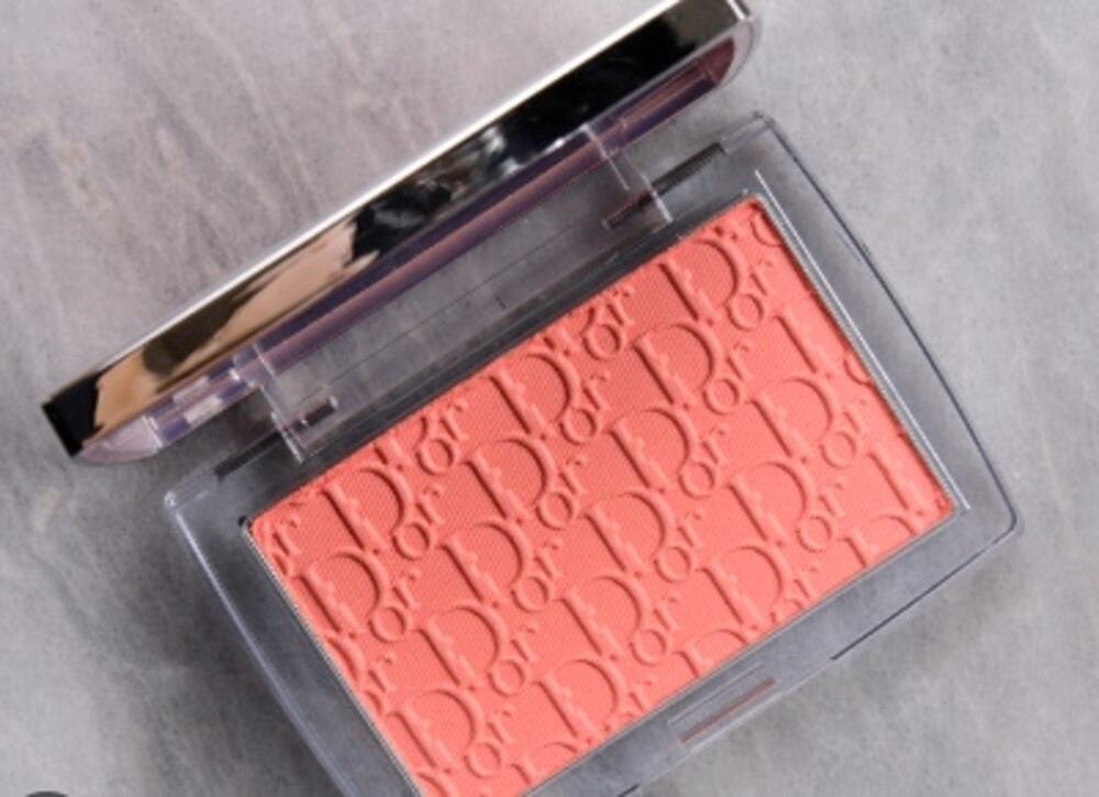 Dior Backstage Rosy Glow*Coral 004